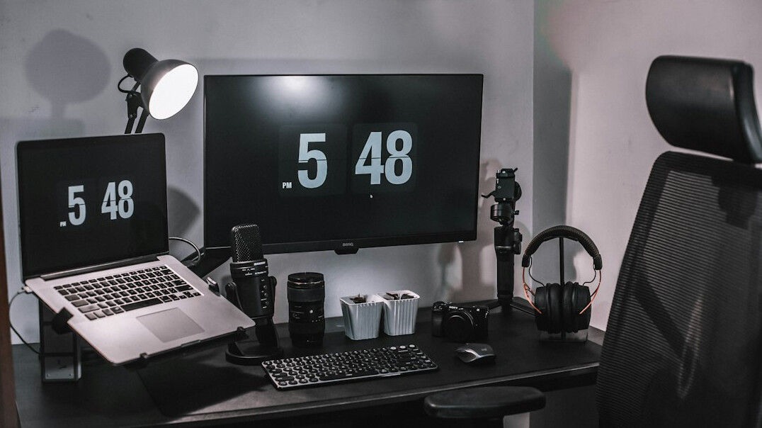 truth desk setup